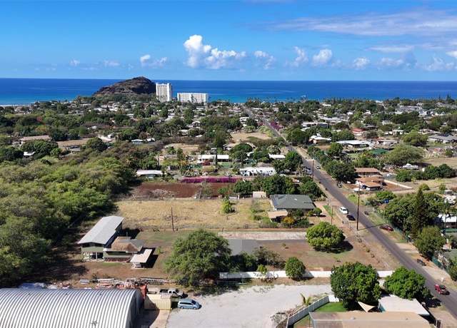 Property at 84-375 Jade St, Waianae, HI 96792, 2 beds, 1.5 baths