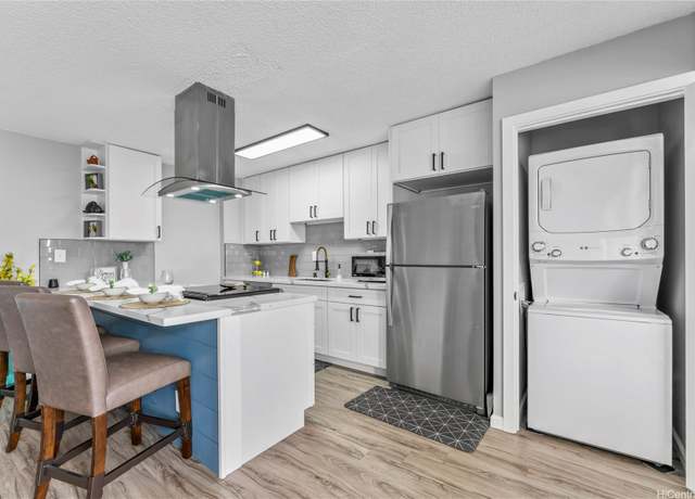 Property at 818 S King St #701, Honolulu, HI 96813, 2 beds, 1.5 baths