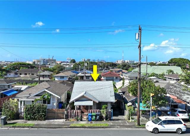 Property at 737 N School St, Honolulu, HI 96817, 3 beds, 1 bath