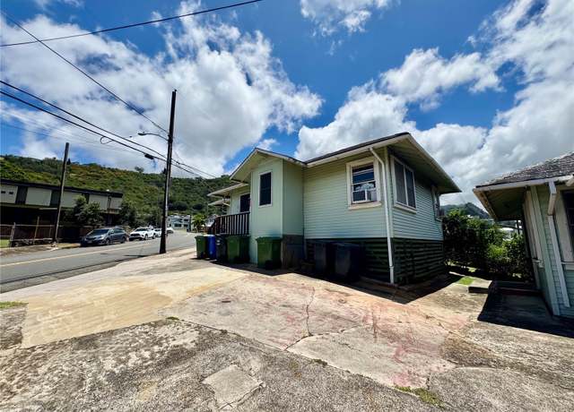 Property at 2557 Liliha St, Honolulu, HI 96817, 7 beds, 5 baths
