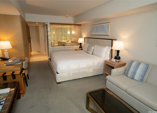Property at 383 Kalaimoku St Unit E2112, Honolulu, HI 96815, 1 bath