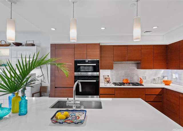 Property at 1108 Auahi St #315, Honolulu, HI 96814, 2 beds, 2.5 baths