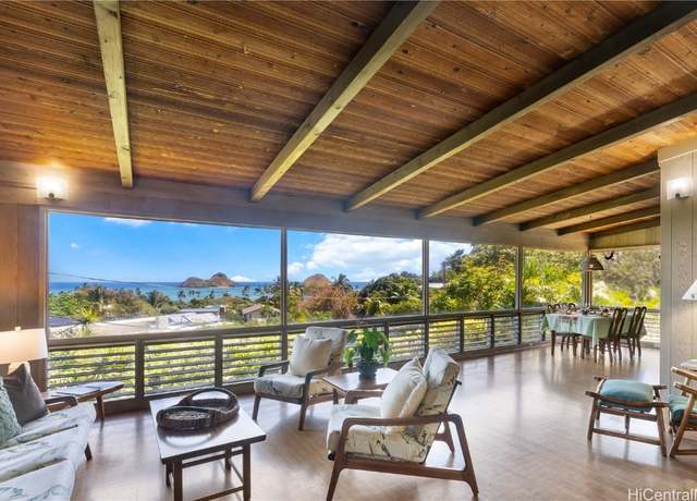 Property at 300 Poopoo Pl, Kailua, HI 96734, 3 beds, 2.5 baths