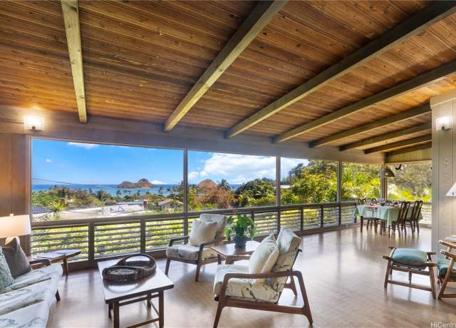 Property at 300 Poopoo Pl, Kailua, HI 96734, 3 beds, 2.5 baths