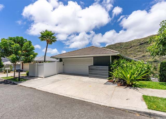 Property at 1387 Miloiki St, Honolulu, HI 96825, 3 beds, 2.5 baths