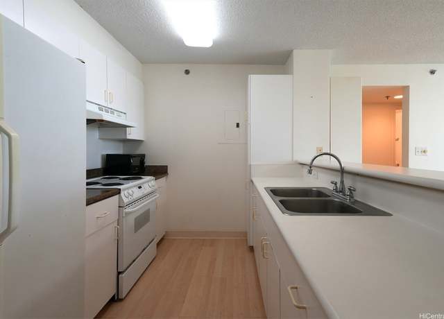 Property at 1448 Young St #202, Honolulu, HI 96814, 2 beds, 1 bath