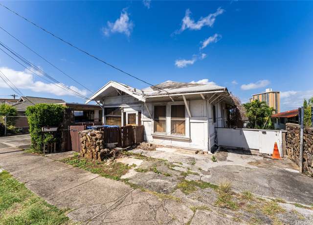 Property at 1622 Lusitana St, Honolulu, HI 96813, 5 beds, 2 baths