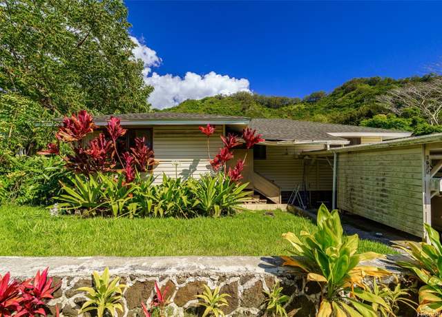 Property at 3095 Numana Rd, Honolulu, HI 96819, 3 beds, 1.5 baths