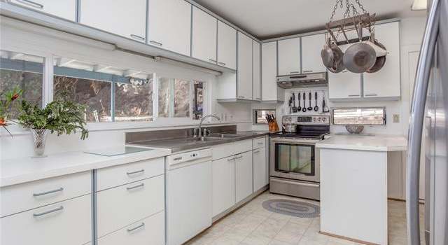 Photo of 2325 Hoalu Pl, Honolulu, HI 96822