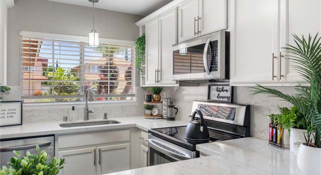 Photo of 91-1054 Makahaiaku St, Kapolei, HI 96707