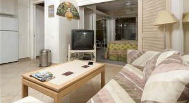 Photo of 417 Nohonani St #111, Honolulu, HI 96815
