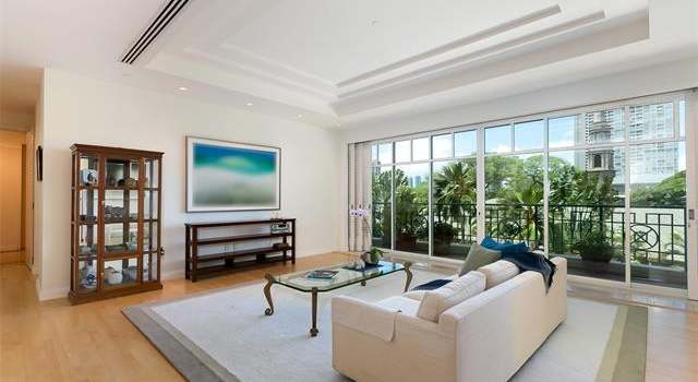 Photo of 1740 S Beretania St #27, Honolulu, HI 96826