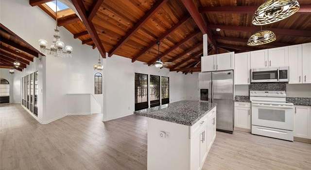 Photo of 1075 Luapele Dr, Honolulu, HI 96818