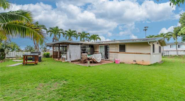 Photo of 2227 Apoepoe St, Pearl City, HI 96782