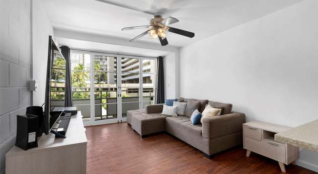 Photo of 445 Kaiolu St #407, Honolulu, HI 96815