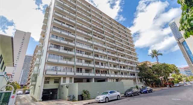 Photo of 445 Kaiolu St #407, Honolulu, HI 96815