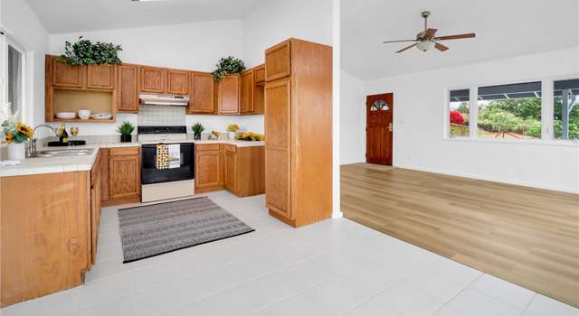 Photo of 94-1072 Lumi St, Waipahu, HI 96797