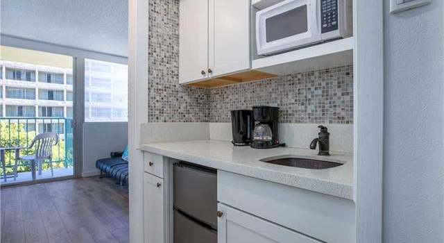 Photo of 444 Kanekapolei St #410, Honolulu, HI 96815