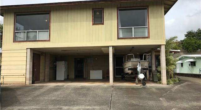 Photo of 2004 Aamanu St, Pearl City, HI 96782