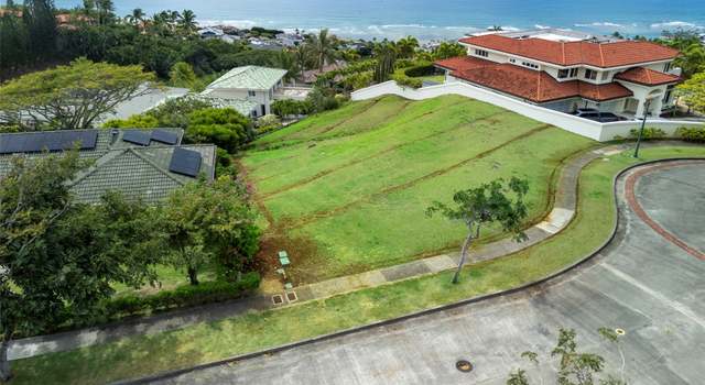 Photo of 635 Moaniala St, Honolulu, HI 96821