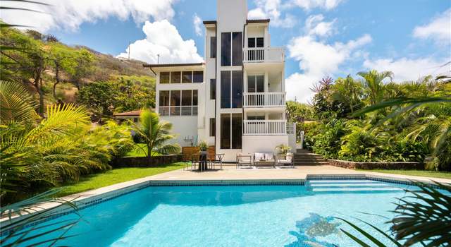 Photo of 7421 Mokuhano Pl, Honolulu, HI 96825