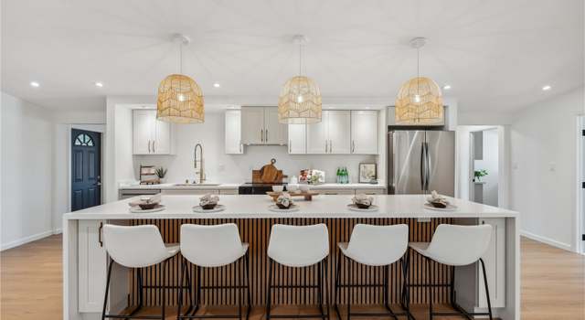Photo of 2228 Apoepoe St, Pearl City, HI 96782