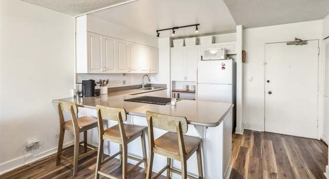 Photo of 3045 Ala Napuaa Pl #1803, Honolulu, HI 96818