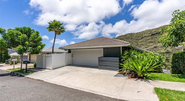 Photo of 1387 Miloiki St, Honolulu, HI 96825
