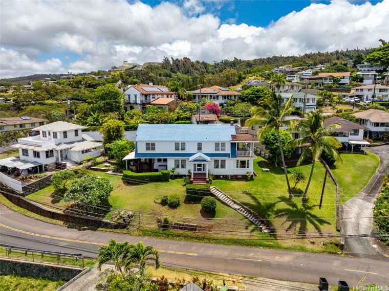 Photo of 1186 Alewa Dr Honolulu, HI 96817