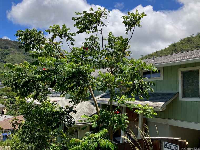 Photo of 2296 Waiomao Rd Honolulu, HI 96816