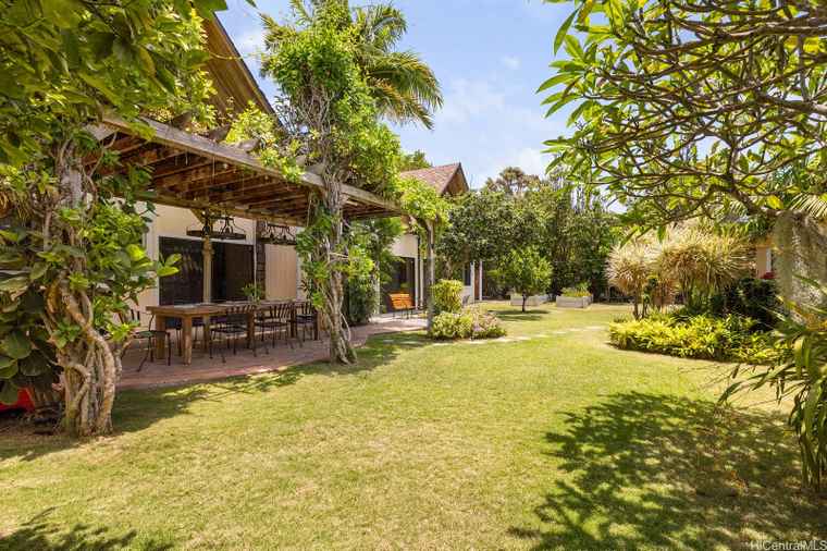 Photo of 337 Wanaao Rd Kailua, HI 96734