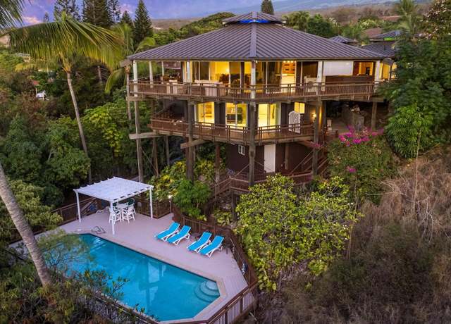 Property at 904 Kupulau Dr, Kihei, HI 96753, 3 beds, 4.5 baths