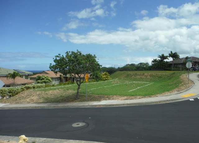 Property at 15 E Kapueone Pl, Wailuku, HI 96793