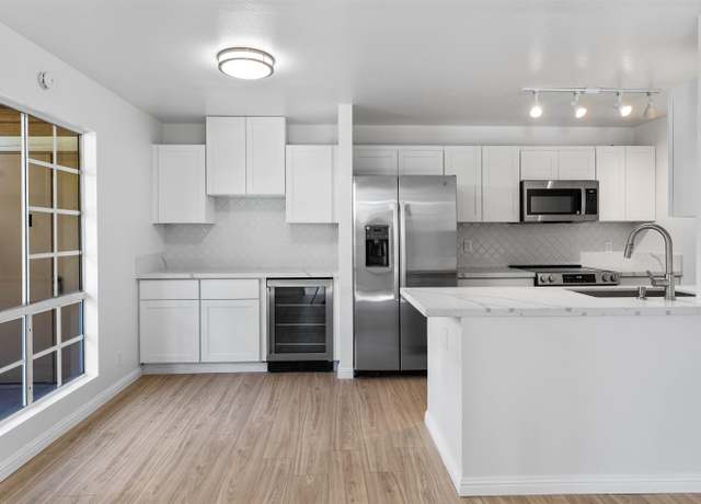 Property at 140 Uwapo Rd Unit 49-103, Kihei, HI 96753, 2 beds, 1.5 baths