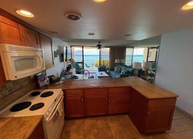 Property at 4471 Lower Honoapiilani Rd #202, Lahaina, HI 96761, 1 bed, 1 bath