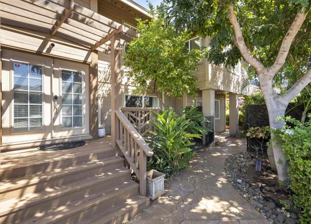 Property at 495 Kaiwahine St, Kihei, HI 96753, 4 beds, 3 baths