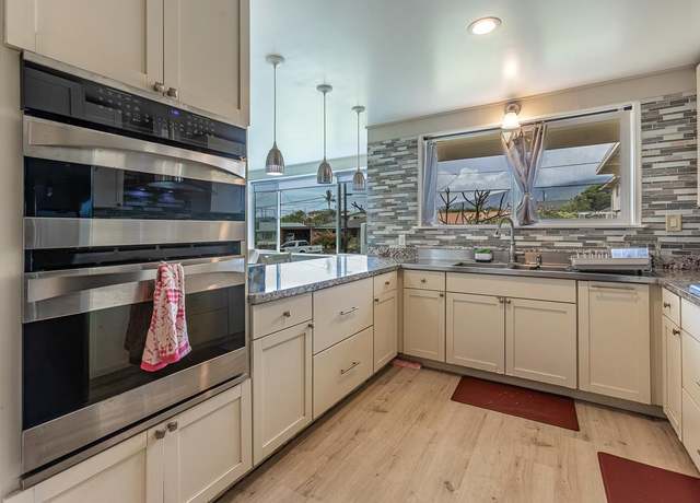 Property at 431 Holua Dr, Kahului, HI 96732, 3 beds, 2 baths