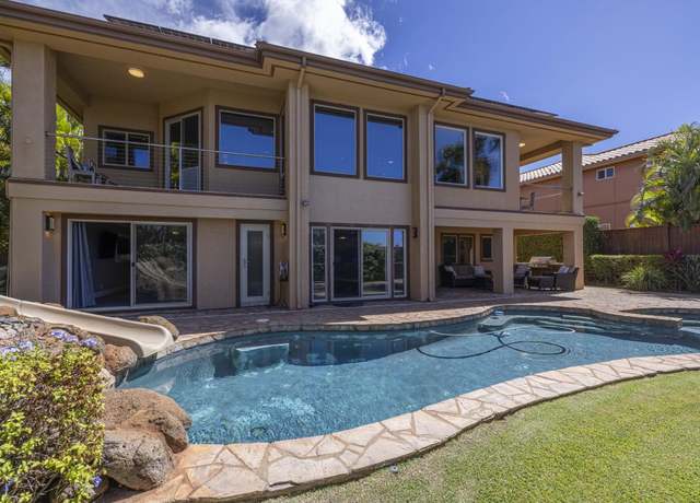 Property at 134 Pihaa St, Lahaina, HI 96761, 5 beds, 5 baths