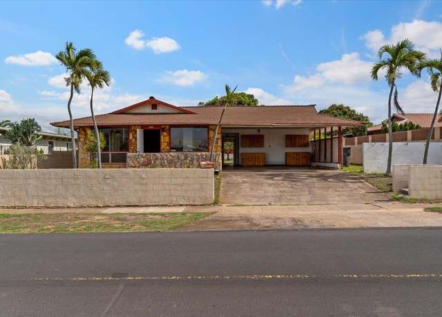 Property at 597 Kaulana St, Kahului, HI 96732, 3 beds, 1 bath