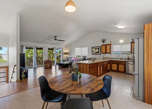 Property at 2635 Lioholo Pl, Kihei, HI 96753, 4 beds, 4 baths