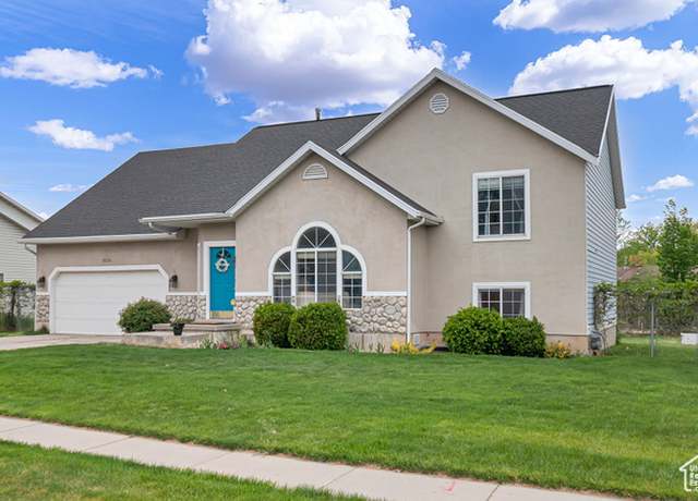 Property at 11134 S Hawkwood Dr, Sandy, UT 84094, 5 beds, 3 baths