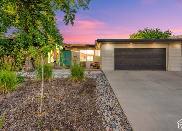 Property at 8621 S Mount Majestic Rd E, Sandy, UT 84093, 5 beds, 3 baths