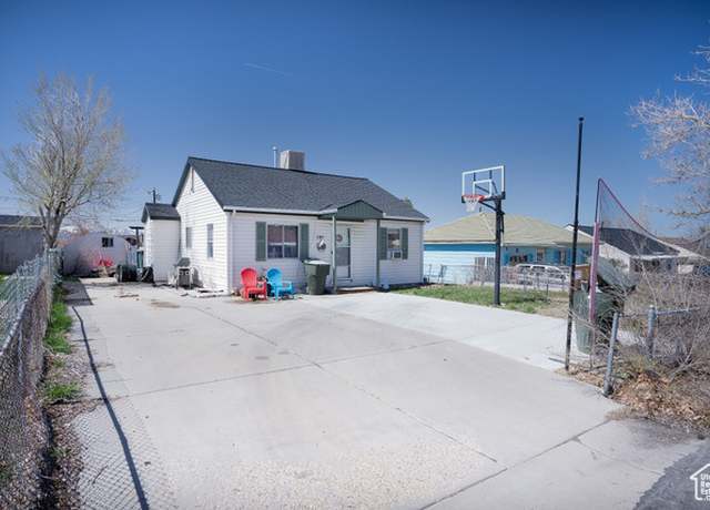 Property at 190 S Broadway St, Tooele, UT 84074, 3 beds, 1 bath