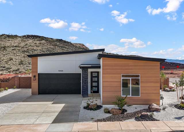 Property at 1068 E Coyote Crest Dr, Washington, UT 84780, 3 beds, 2 baths