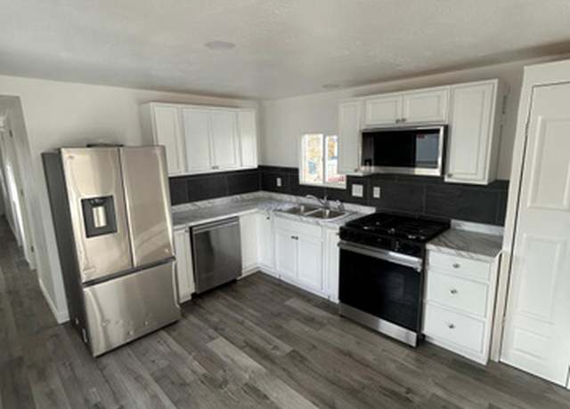 Property at 680 W 500 S #17, Woods Cross, UT 84087, 3 beds, 1 bath