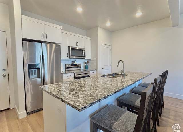 Property at 337 S 1540 E, Hyrum, UT 84319, 3 beds, 2.5 baths