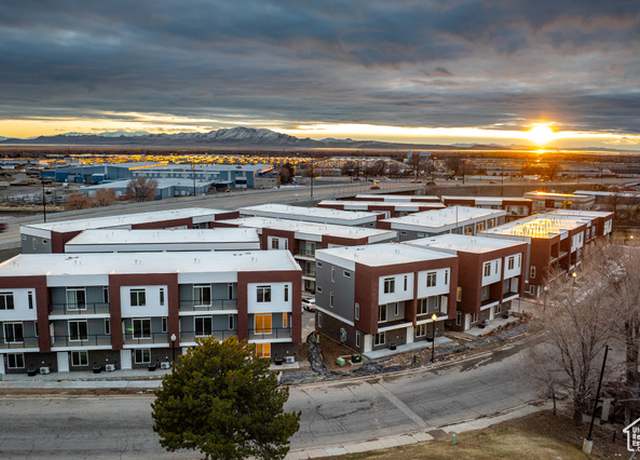 Property at 464 E Depot St #114, Clearfield, UT 84015, 2 beds, 2.5 baths