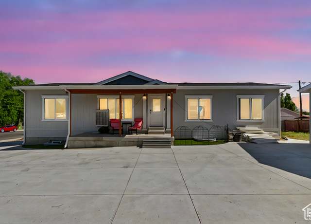 Property at 516 N Broadway Ave, Tooele, UT 84074, 3 beds, 2 baths
