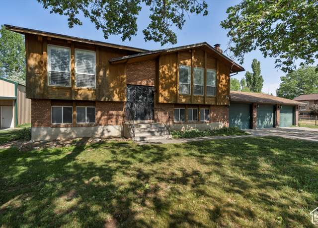 Property at 5374 S 5700 W, Hooper, UT 84315, 4 beds, 1 bath