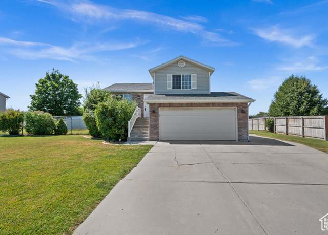 Property at 2337 W 2075 N, Clinton, UT 84015, 4 beds, 2 baths